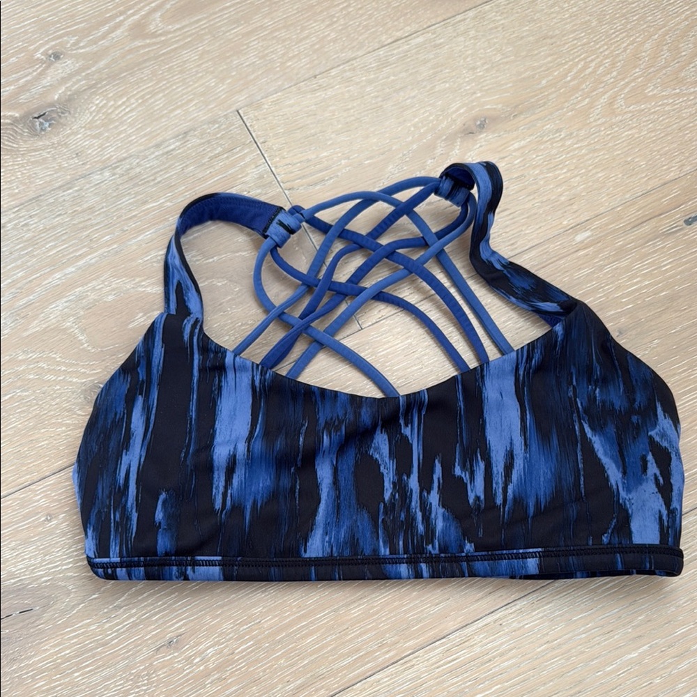 Lululemon free to be bra